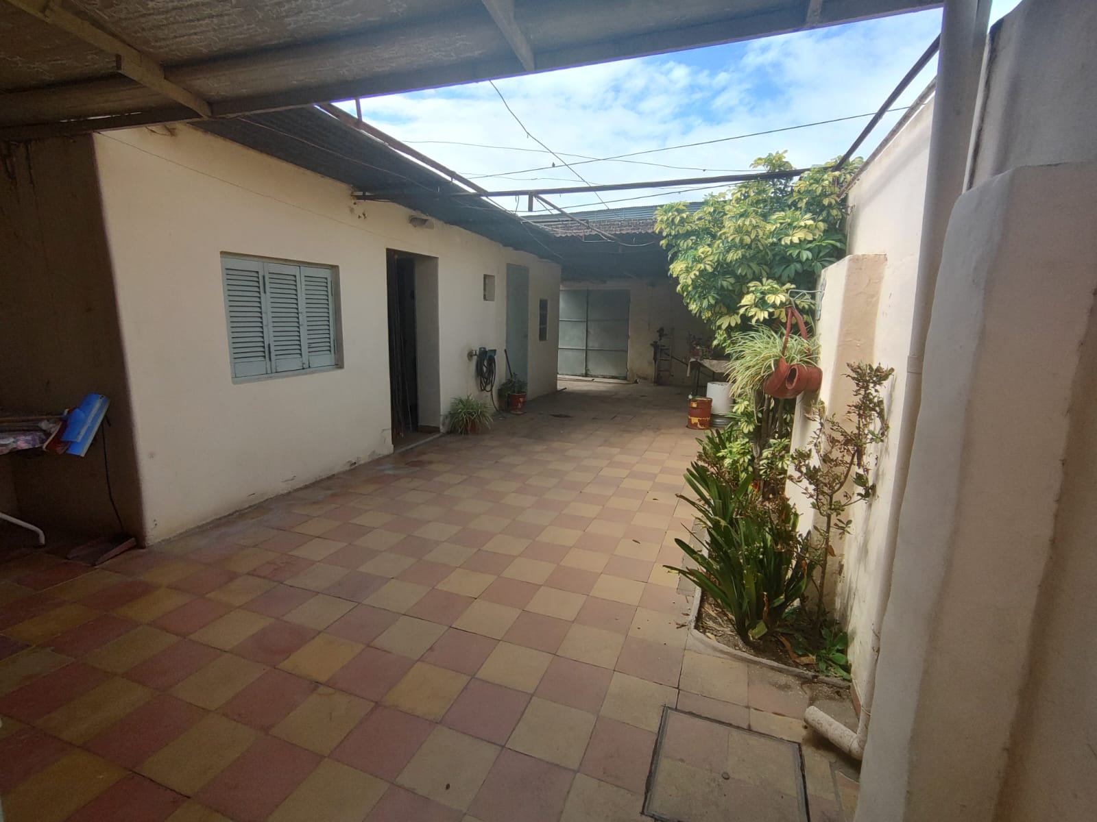 ALTO ALBERDI CASA EN VENTA 2 DORM