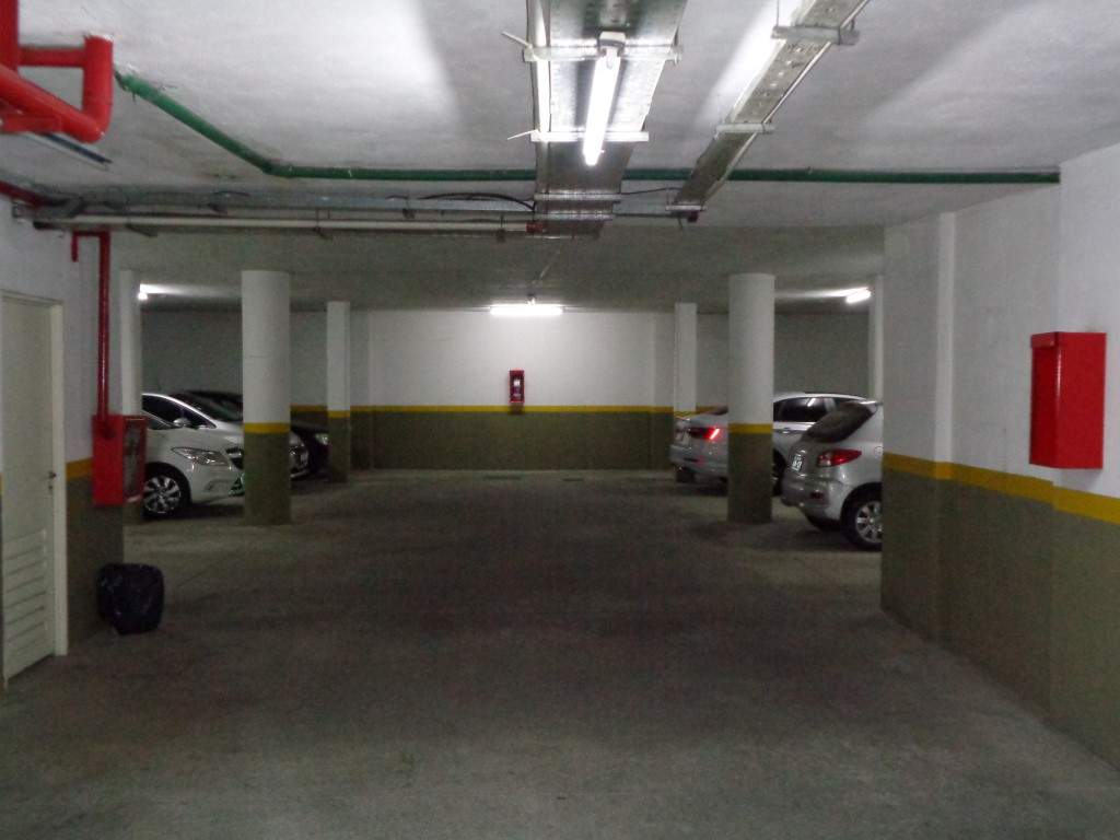 B° Nueva Córdoba - Excelente Cochera Privada Amplia y Cubierta en Edificio de Categoría, Fácil Acces