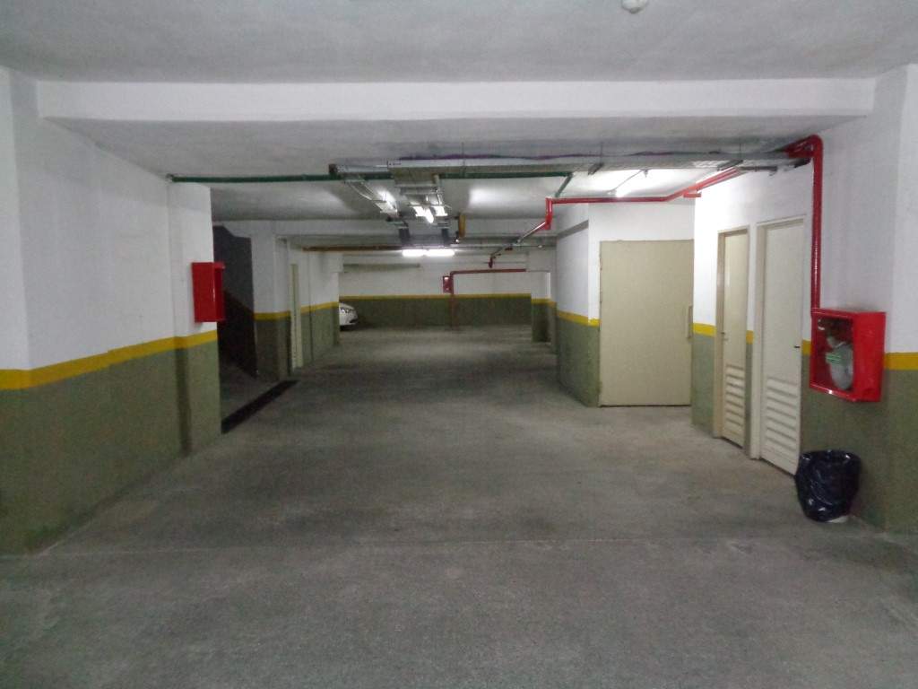 B° Nueva Córdoba - Excelente Cochera Privada Amplia y Cubierta en Edificio de Categoría, Fácil Acces