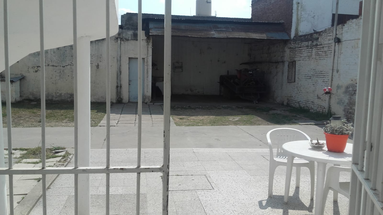 Barrio Sarmiento vendo dos deptos, ideal inversionistas