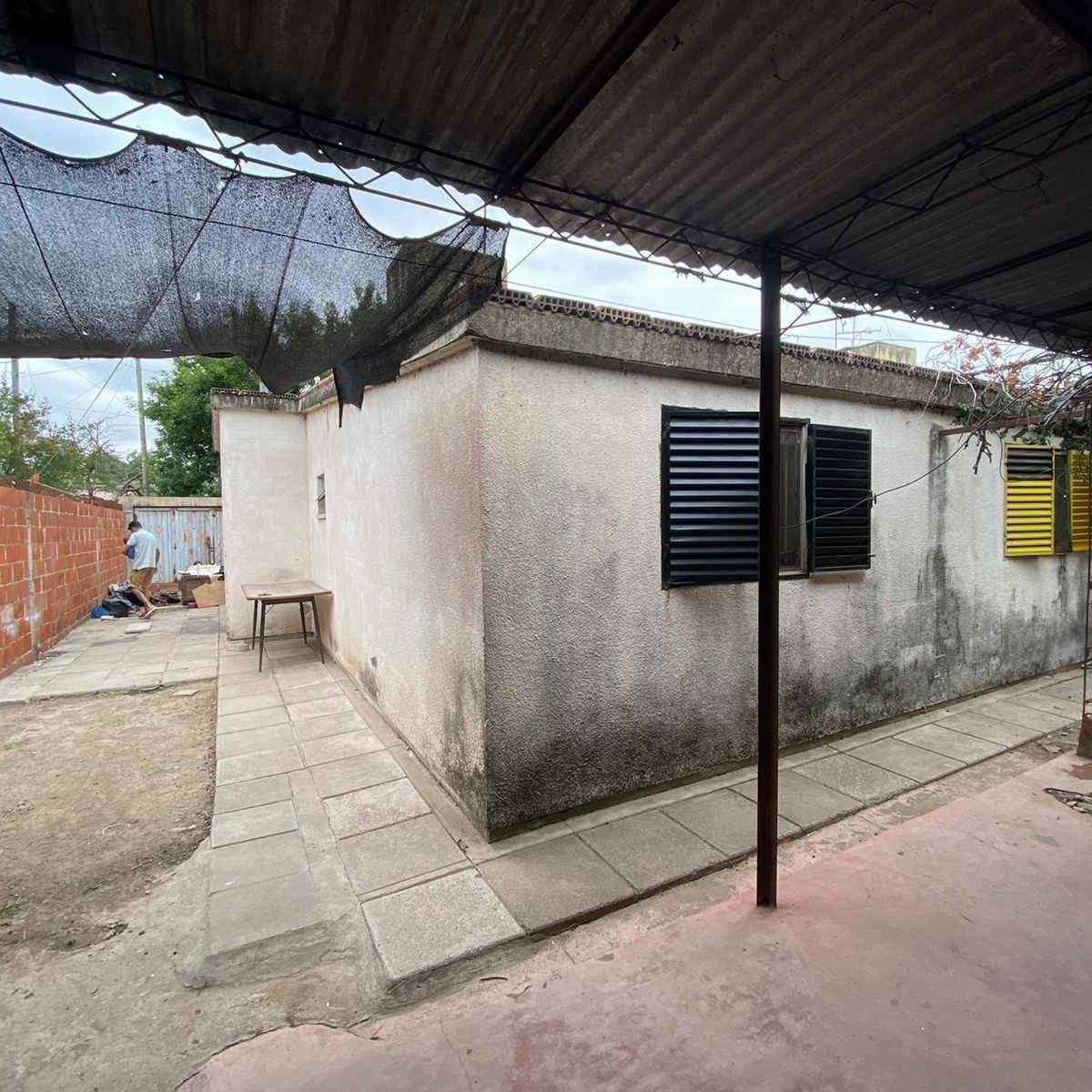 GRAN OPORTUNIDAD - VENTA CASA 3 DORMITORIOS PATIO Y ASADOR - QUINTAS DE ARGUELLO