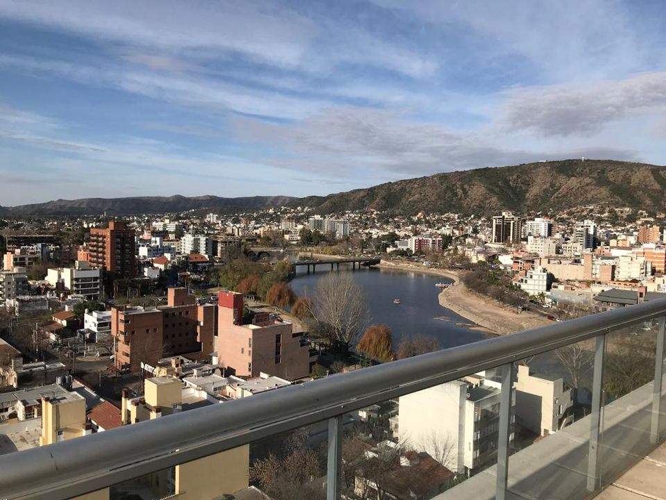 VENTA DEPARTAMENTO CENTRICO EN CARLOS PAZ