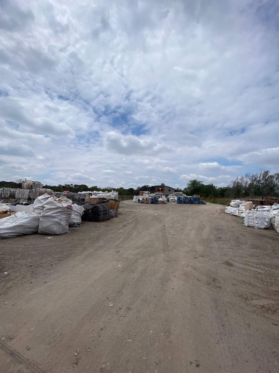 GALPON EN VENTA SOBRE CALLE LAS QUINTAS A 50 MTS DE AV, MALVINAS ARGENTINAS