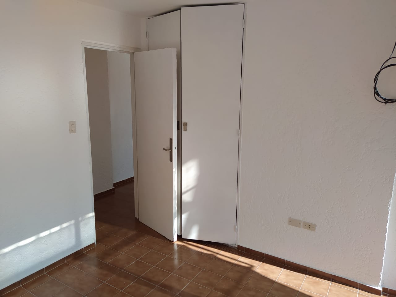 SE VENDE DPTO. 1 DORM. EXT. C- BALCÓN TERRAZA - DEAN FUNES 353 - CÓRDOBA