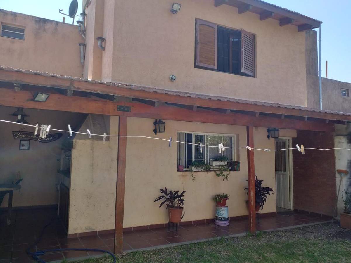 Duplex Zona Santa Ana 3800