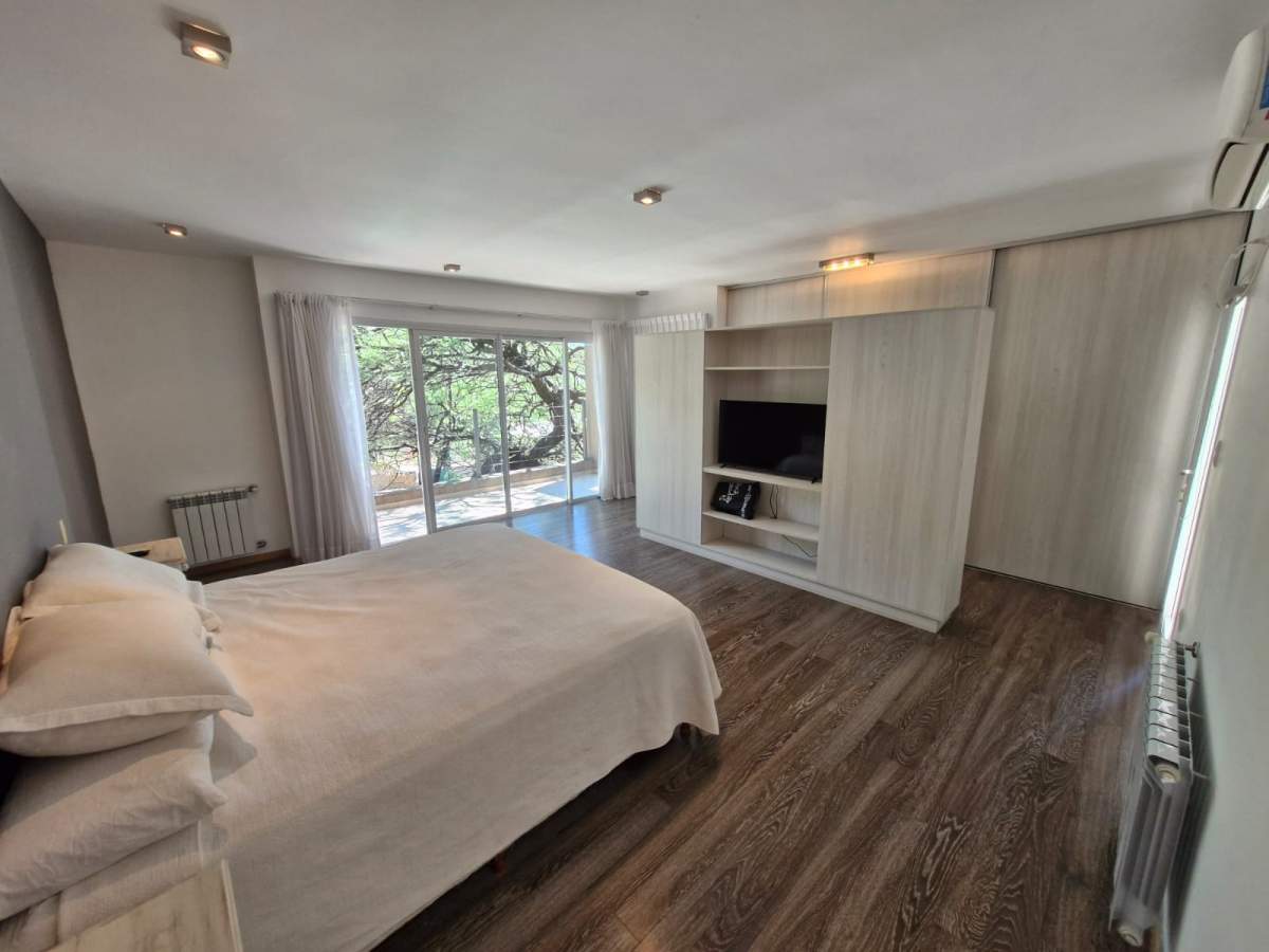 OPORTUNIDAD VENTA CASA 3-4 DORMITORIOS   PISCINA - COUNTRY LA RUFINA