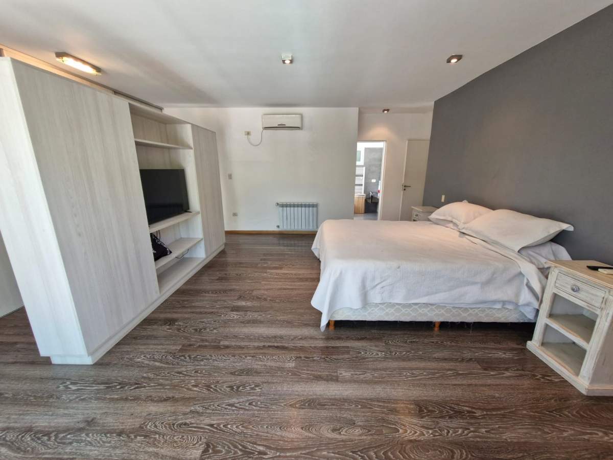 OPORTUNIDAD VENTA CASA 3-4 DORMITORIOS   PISCINA - COUNTRY LA RUFINA