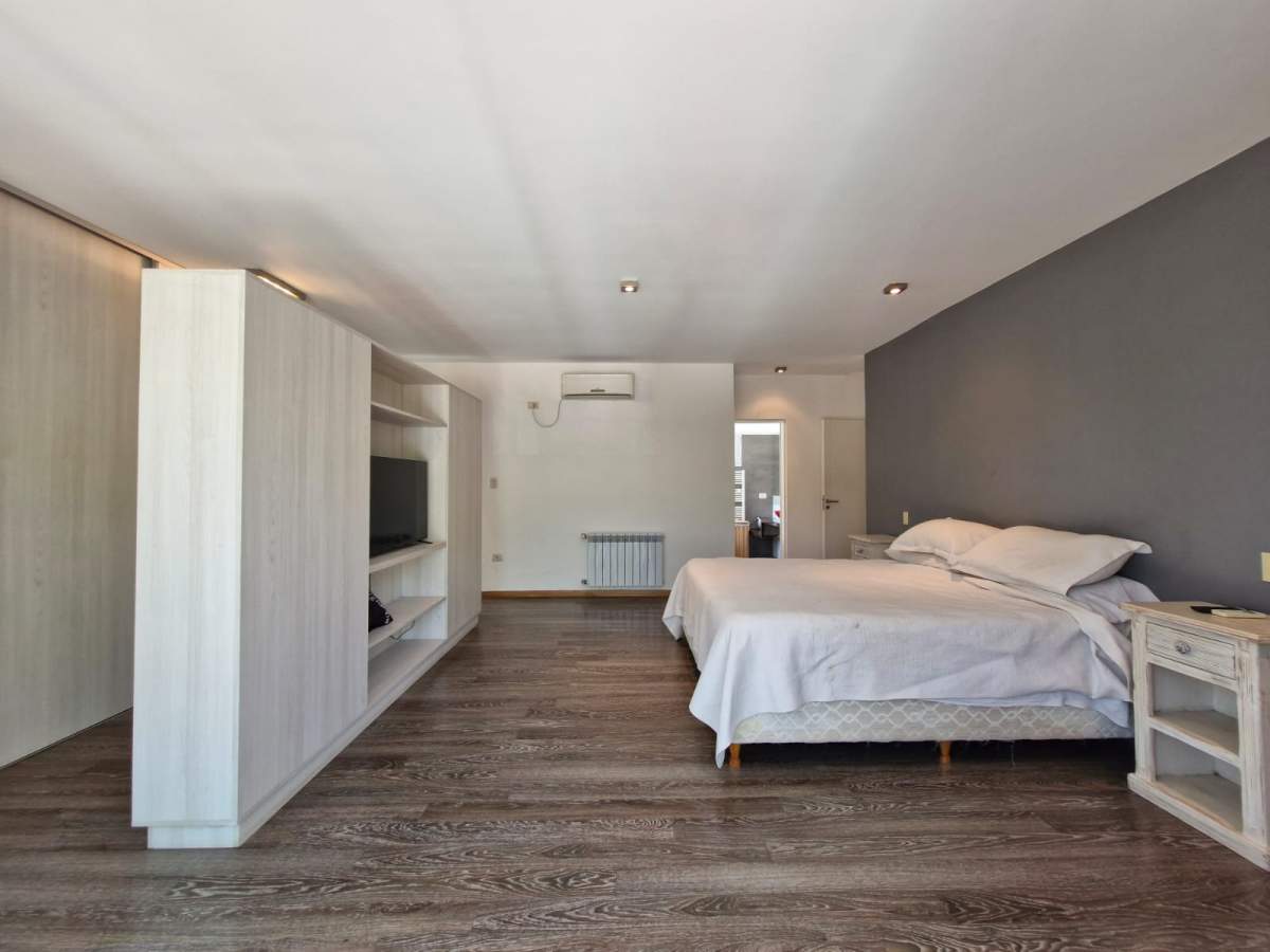 OPORTUNIDAD VENTA CASA 3-4 DORMITORIOS   PISCINA - COUNTRY LA RUFINA