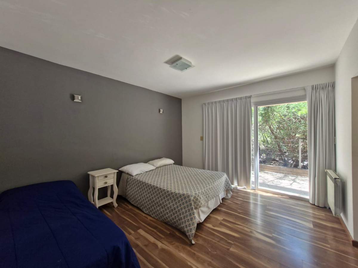 OPORTUNIDAD VENTA CASA 3-4 DORMITORIOS   PISCINA - COUNTRY LA RUFINA