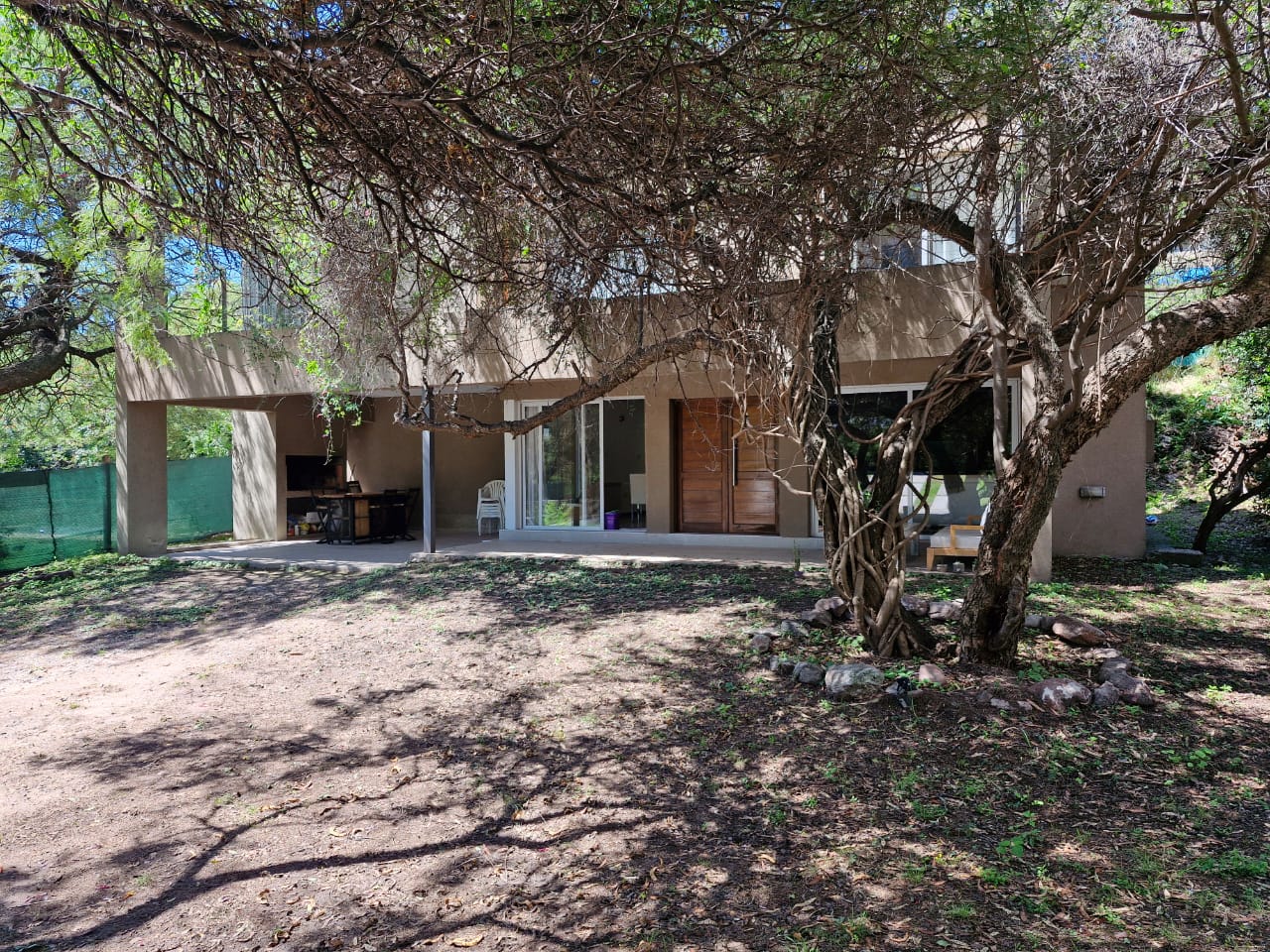 OPORTUNIDAD VENTA CASA 3-4 DORMITORIOS   PISCINA - COUNTRY LA RUFINA