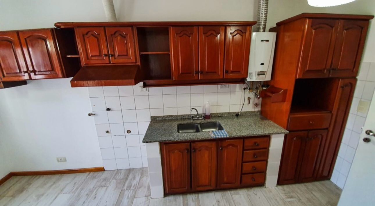 SE VENDE: Casa de 2 dormitorios en Zona Norte - Amplio Terreno