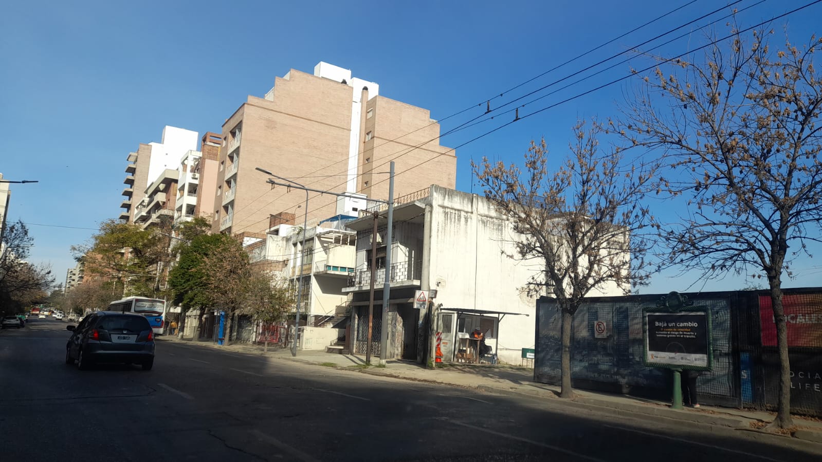 Venta Casa Nva Córdoba Apto Edificio (colinda con Pocito social Life) Av. Velez Sarsfield