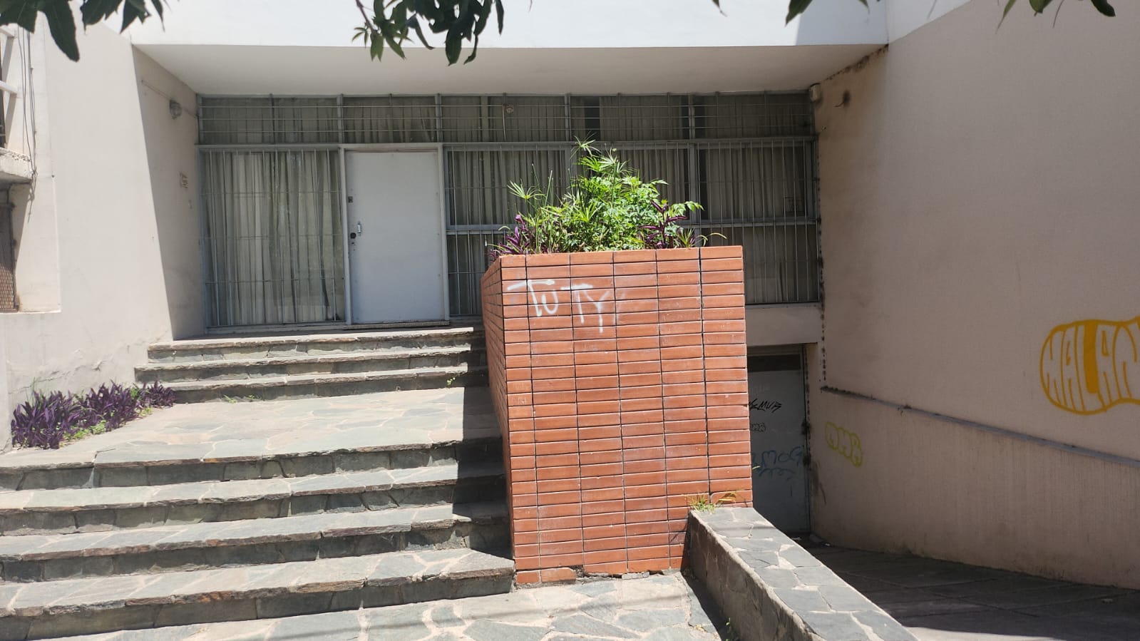 Venta Casa Nva Córdoba Apto Edificio (colinda con Pocito social Life) Av. Velez Sarsfield