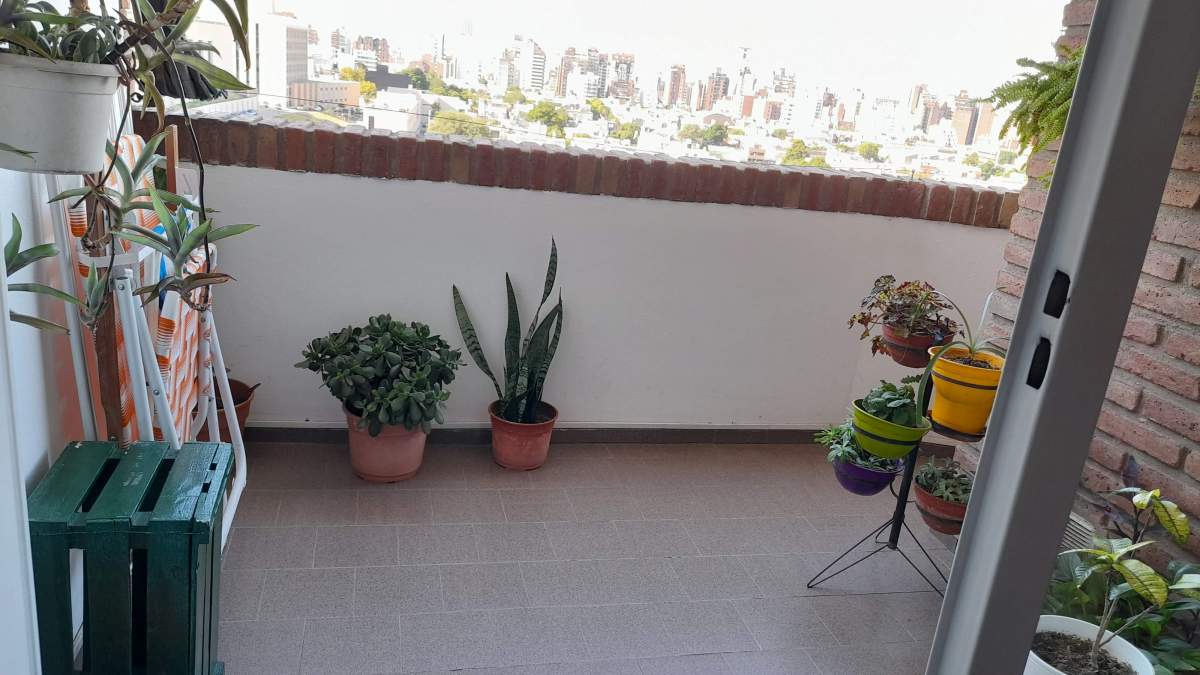 GUEMES - AV. PUEYRREDÓN - CON RENTA