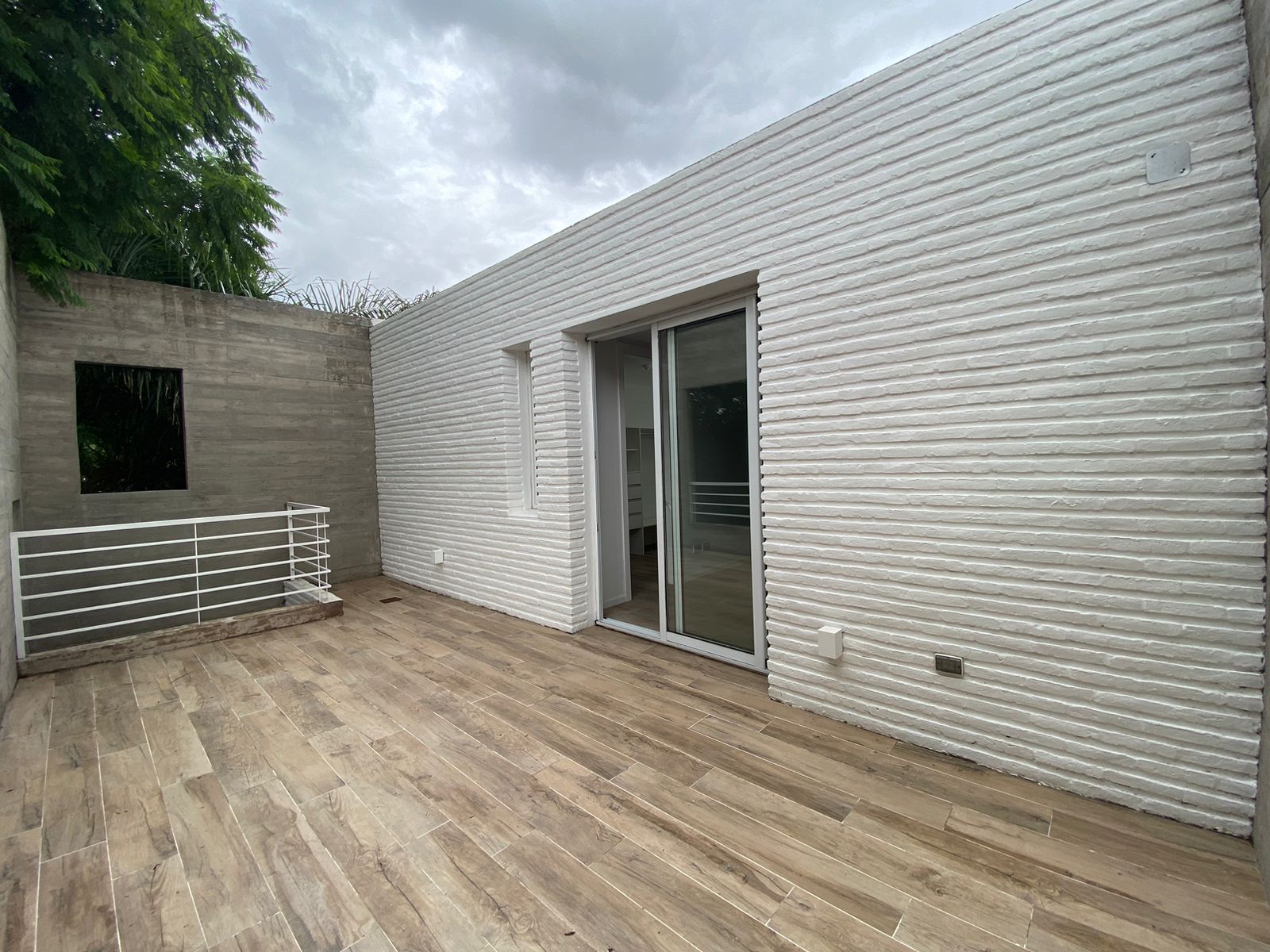 VENTA CASA DÚPLEX DE DISEÑO 3 DORMITORIOS 3 BAÑOS - MTS SANATORIO ALLENDE VILLA BELGRANO