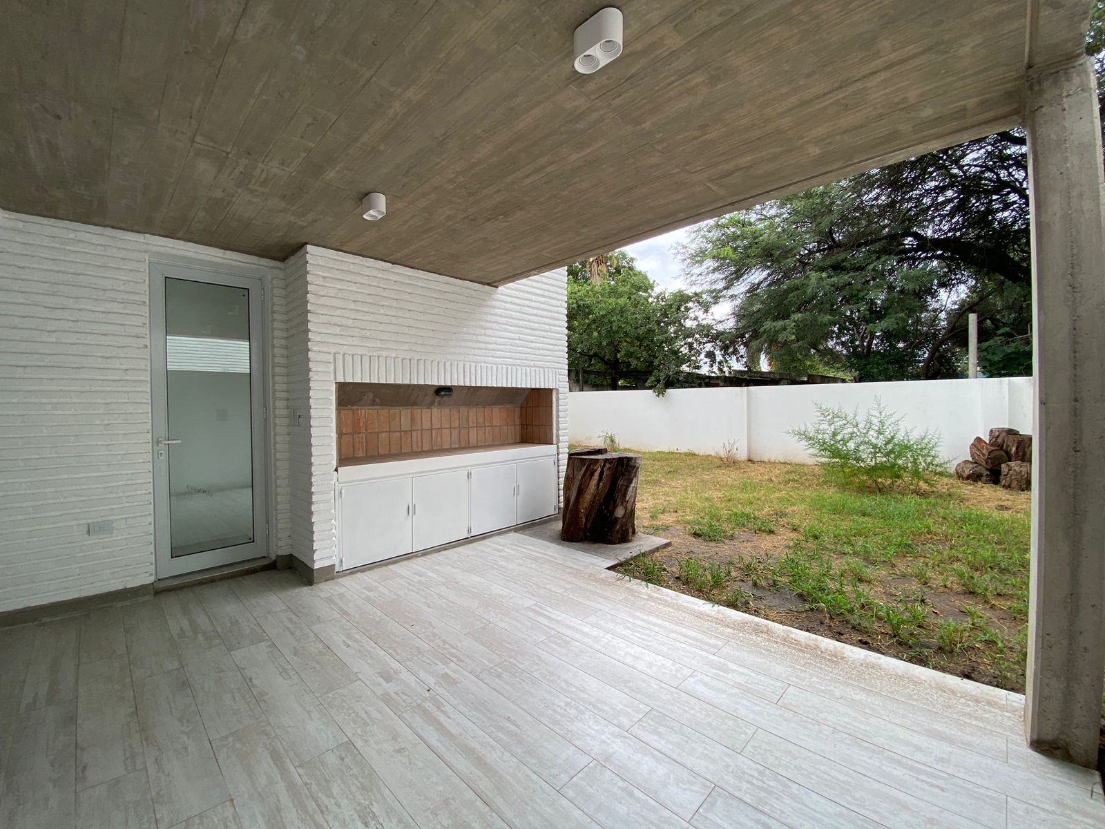 VENTA CASA DÚPLEX DE DISEÑO 3 DORMITORIOS 3 BAÑOS - MTS SANATORIO ALLENDE VILLA BELGRANO