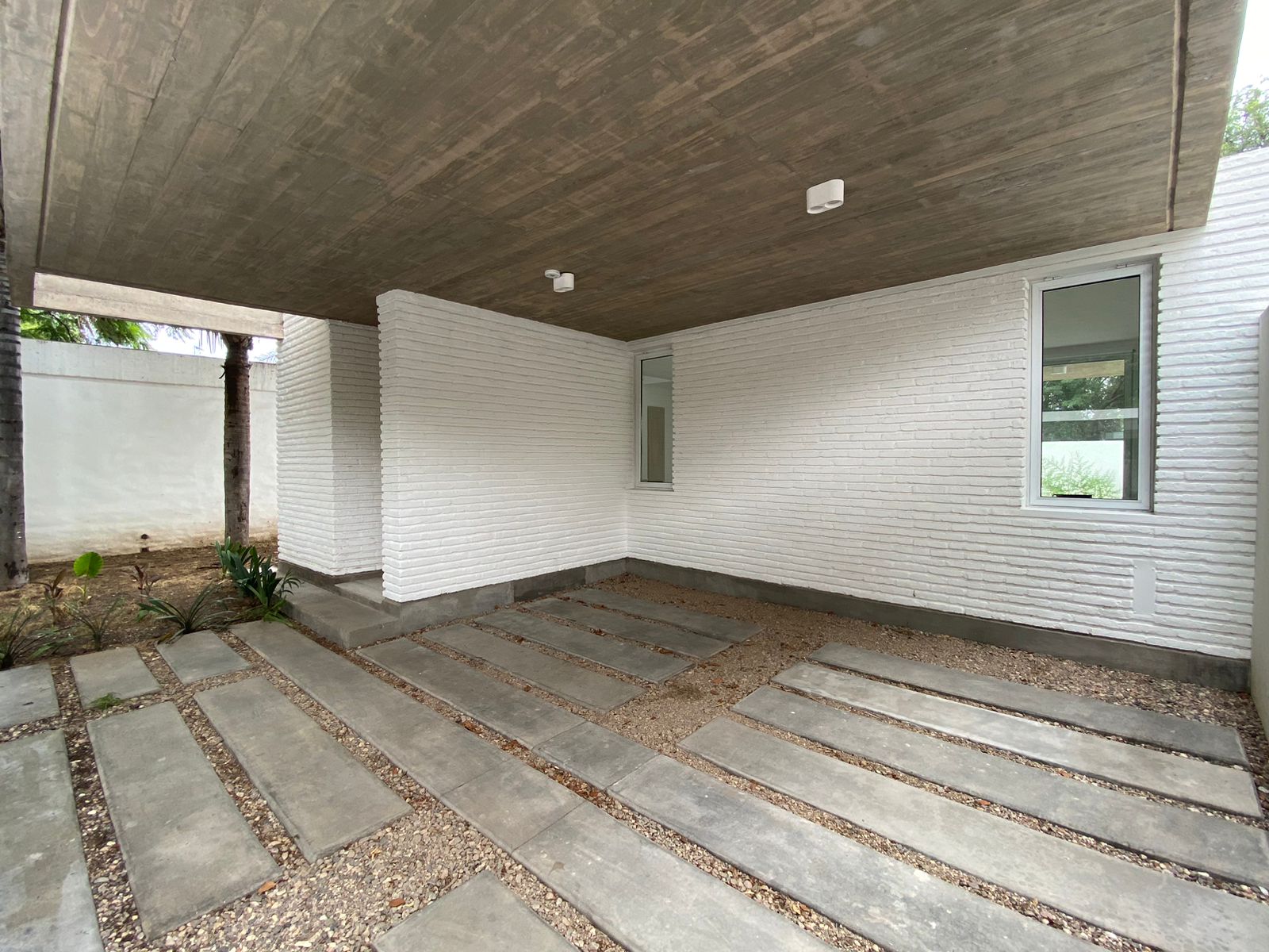 VENTA CASA DÚPLEX DE DISEÑO 3 DORMITORIOS 3 BAÑOS - MTS SANATORIO ALLENDE VILLA BELGRANO