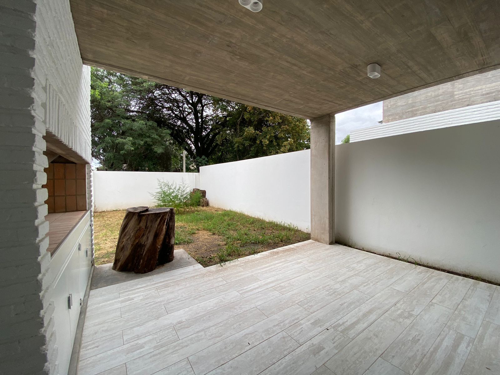 VENTA CASA DÚPLEX DE DISEÑO 3 DORMITORIOS 3 BAÑOS - MTS SANATORIO ALLENDE VILLA BELGRANO