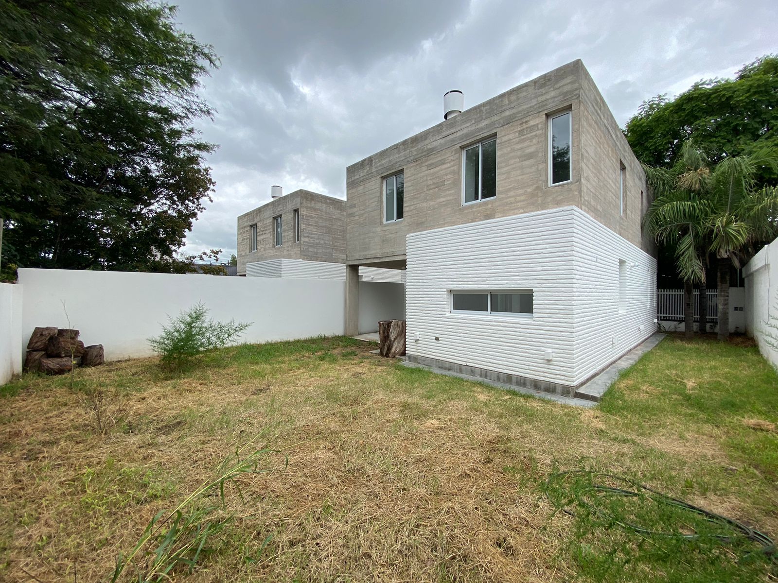 VENTA CASA DÚPLEX DE DISEÑO 3 DORMITORIOS 3 BAÑOS - MTS SANATORIO ALLENDE VILLA BELGRANO