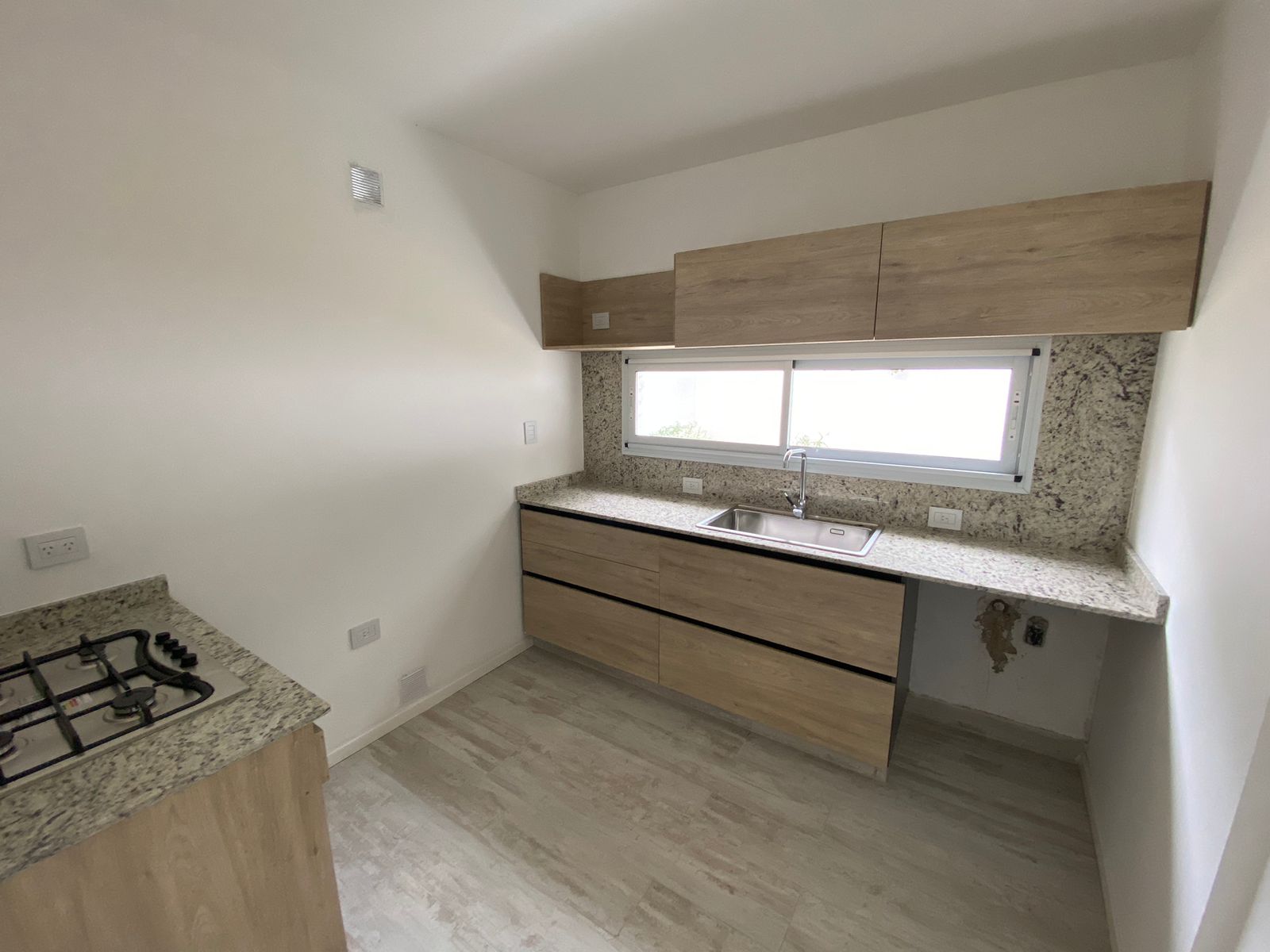 VENTA CASA DÚPLEX DE DISEÑO 3 DORMITORIOS 3 BAÑOS - MTS SANATORIO ALLENDE VILLA BELGRANO