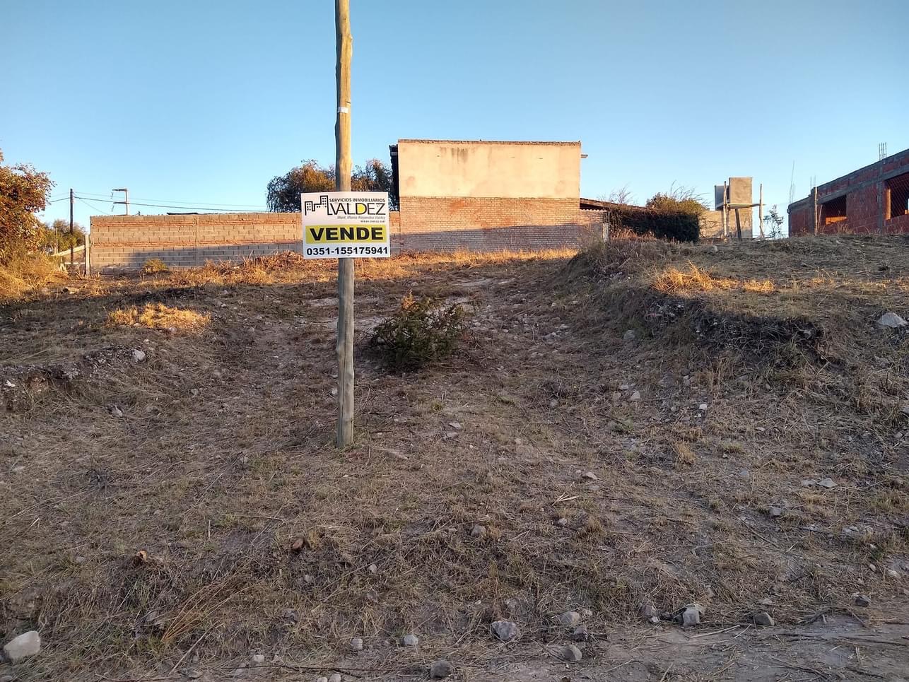 OPORTUNIDAD TERRENO ÚLTIMO EN LA ZONA