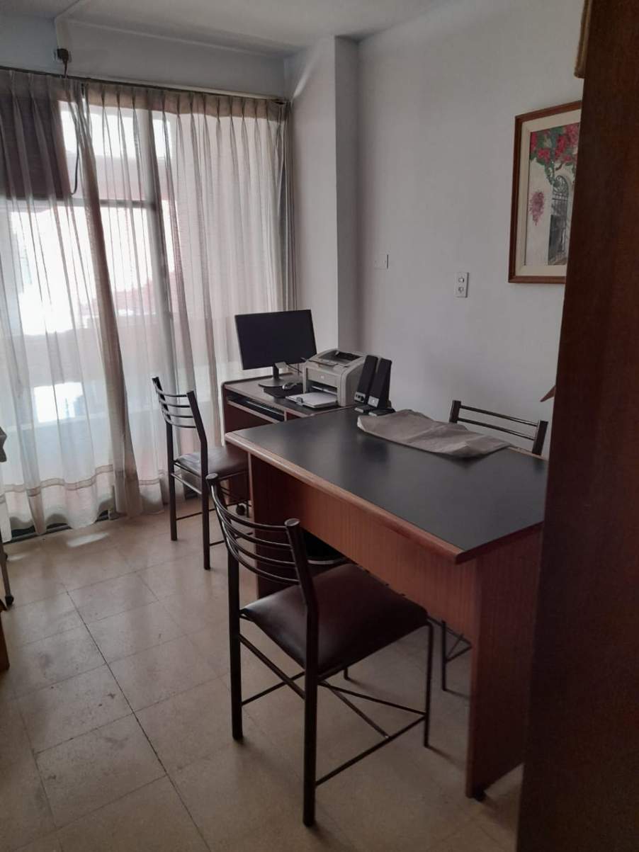 OFICINA EN VENTA BARRIO CENTRO PASEO SANTO DOMINGO EDIFICIO GENARO PEREZ