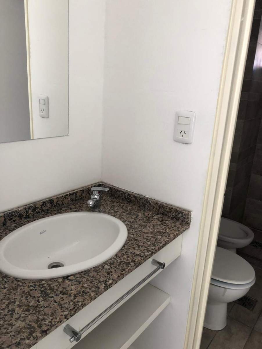 Vendo Monoambiente Amplio