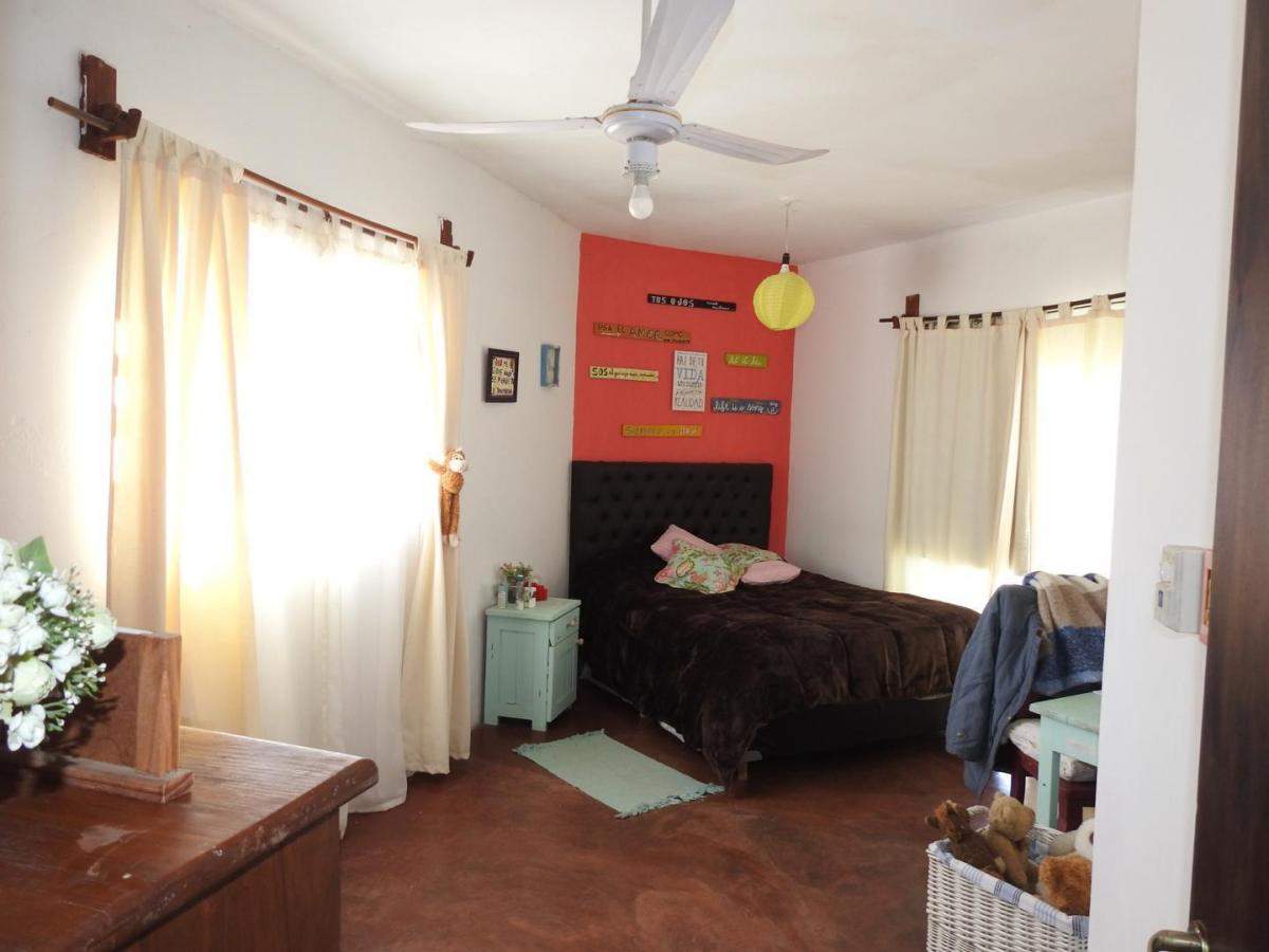 Vendo Casa: ubicada en calle Juan Fernández 6100, B° Industrial Norte, a 6 cuadras del anillo de cir