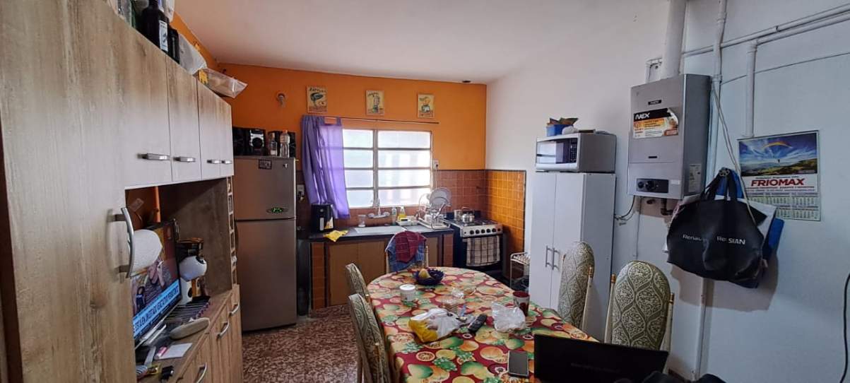 VENTA   CASA   BARRIO AYACUCHO   2 DORMITORIOS