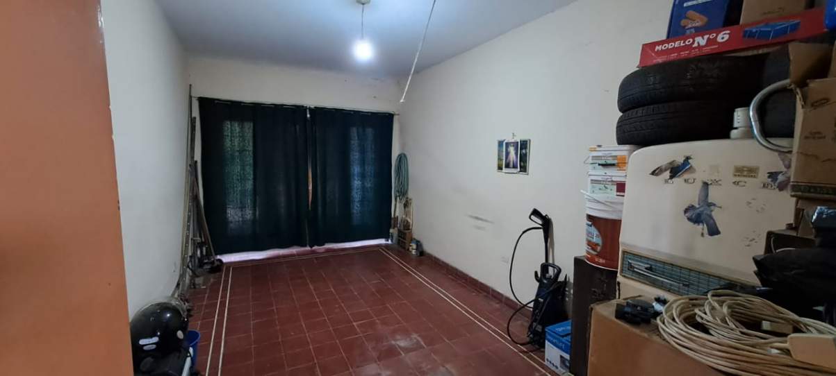 VENTA   CASA   BARRIO AYACUCHO   2 DORMITORIOS