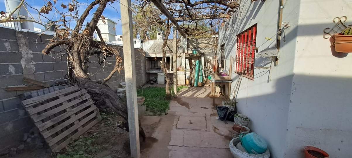 VENTA   CASA   BARRIO AYACUCHO   2 DORMITORIOS