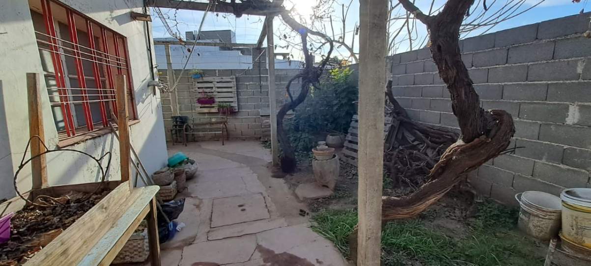 VENTA   CASA   BARRIO AYACUCHO   2 DORMITORIOS