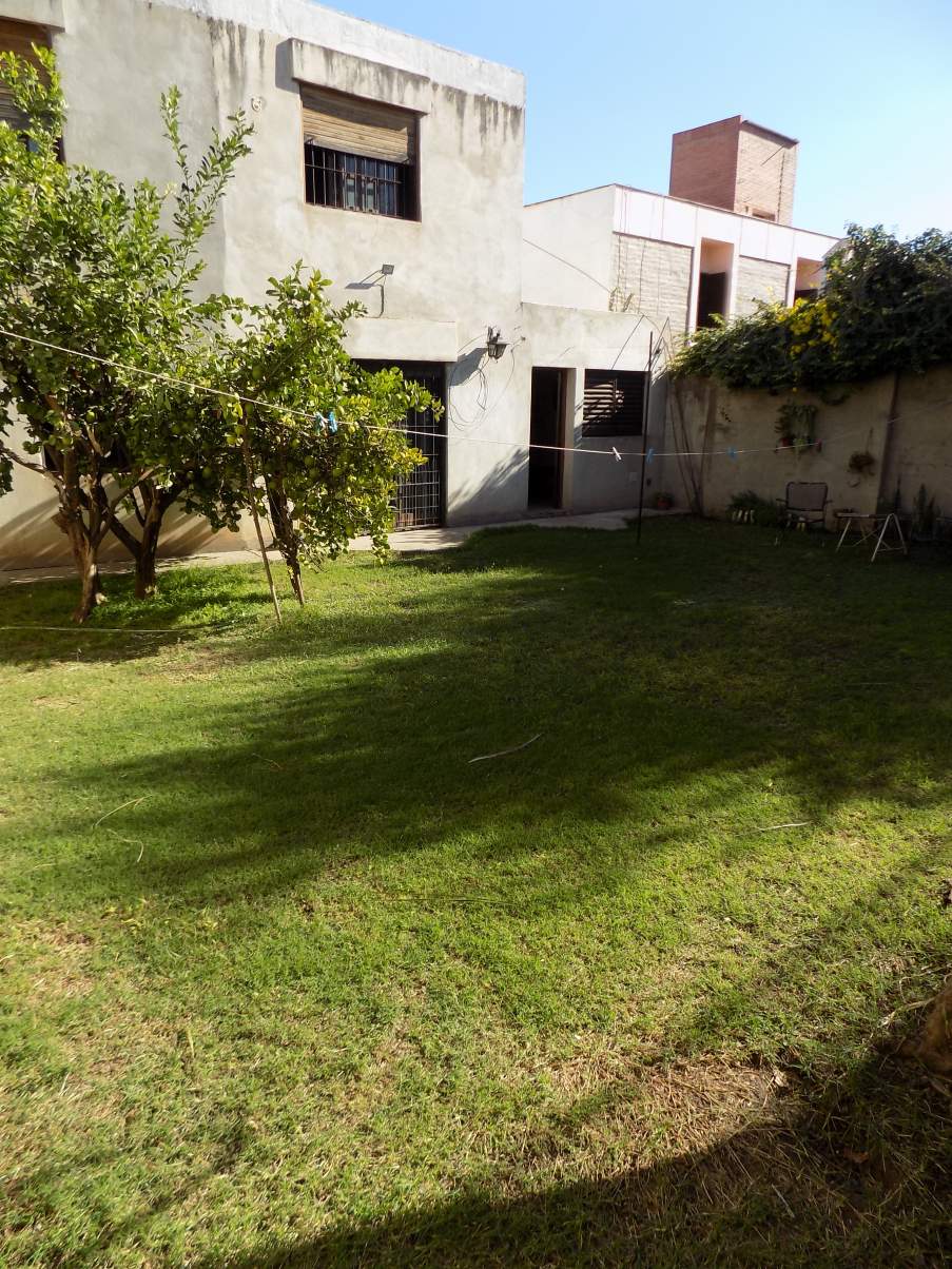 VENTA CASA 3 DORMITORIOS        BARRIO URCA