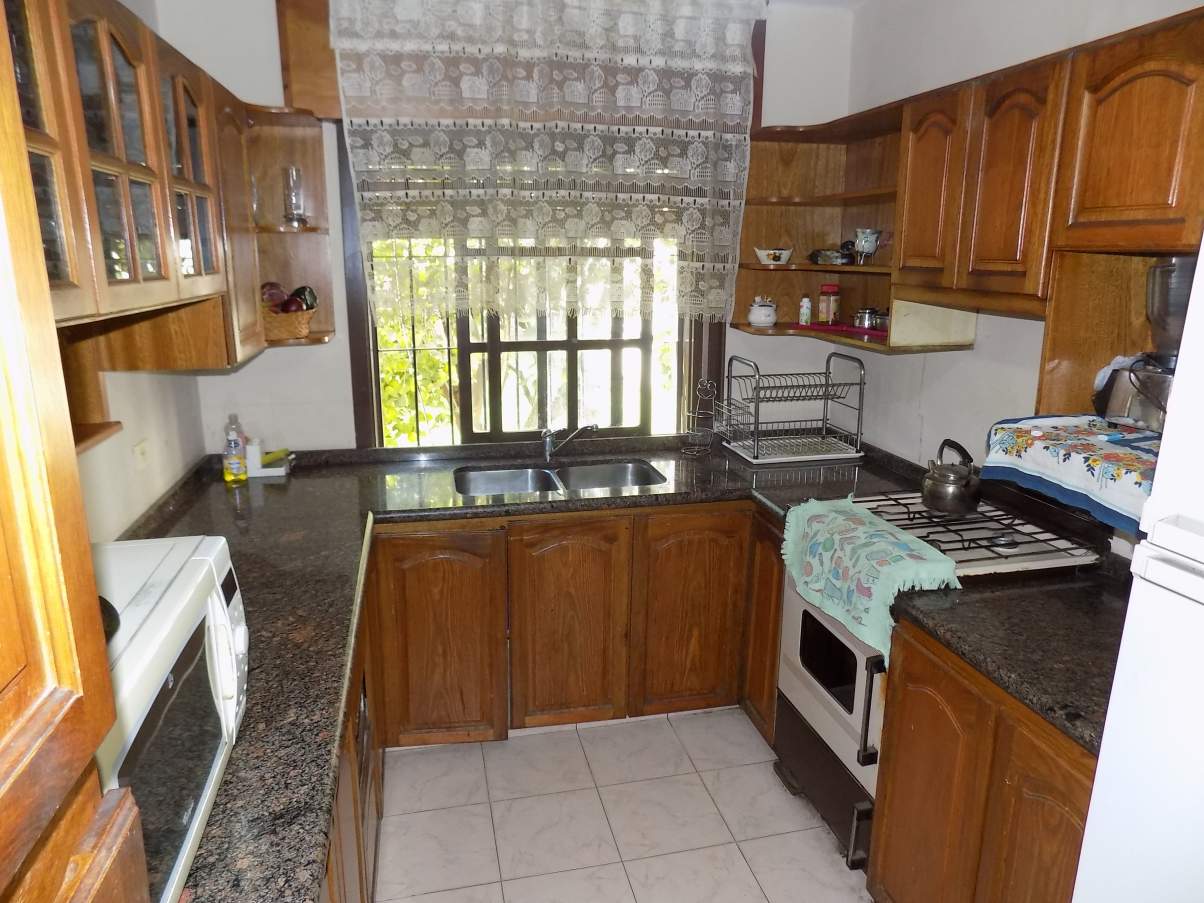 VENTA CASA 3 DORMITORIOS        BARRIO URCA