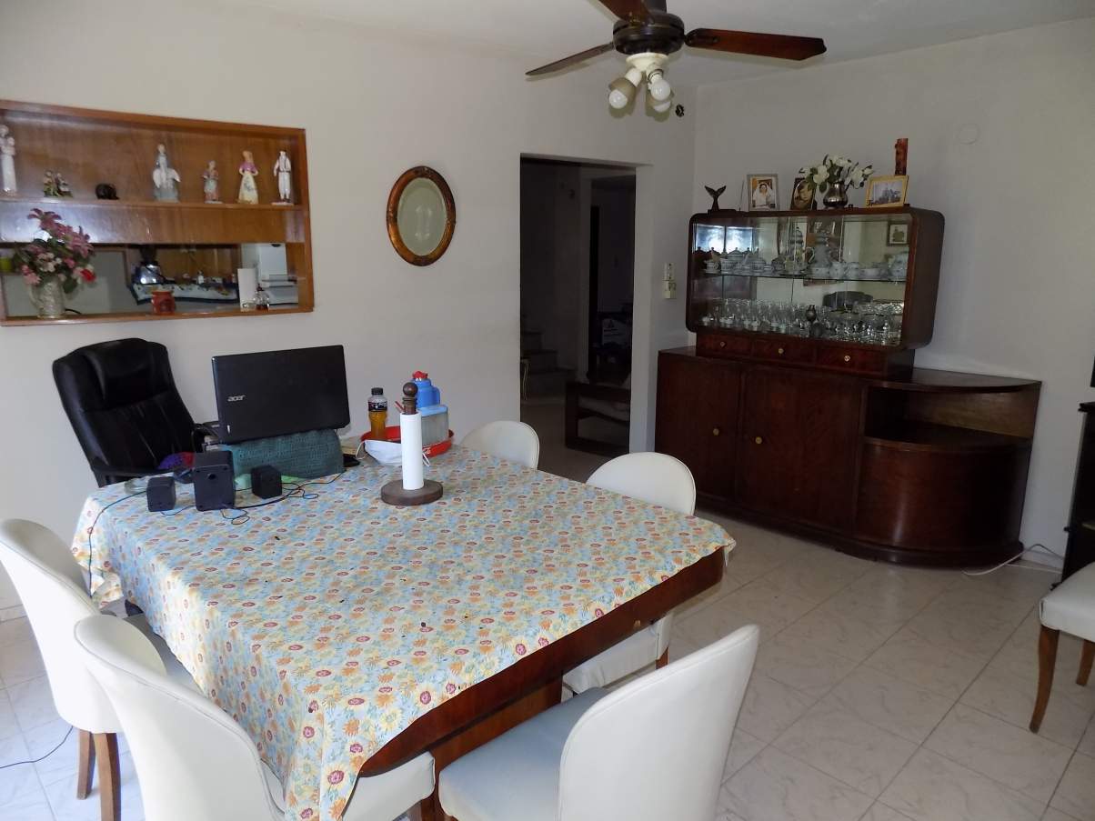 VENTA CASA 3 DORMITORIOS        BARRIO URCA