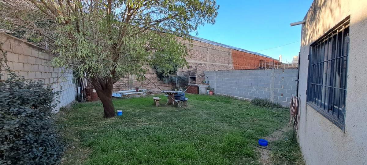 VENTA CASA  2 DORMITORIOS