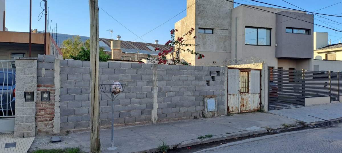 VENTA CASA  2 DORMITORIOS