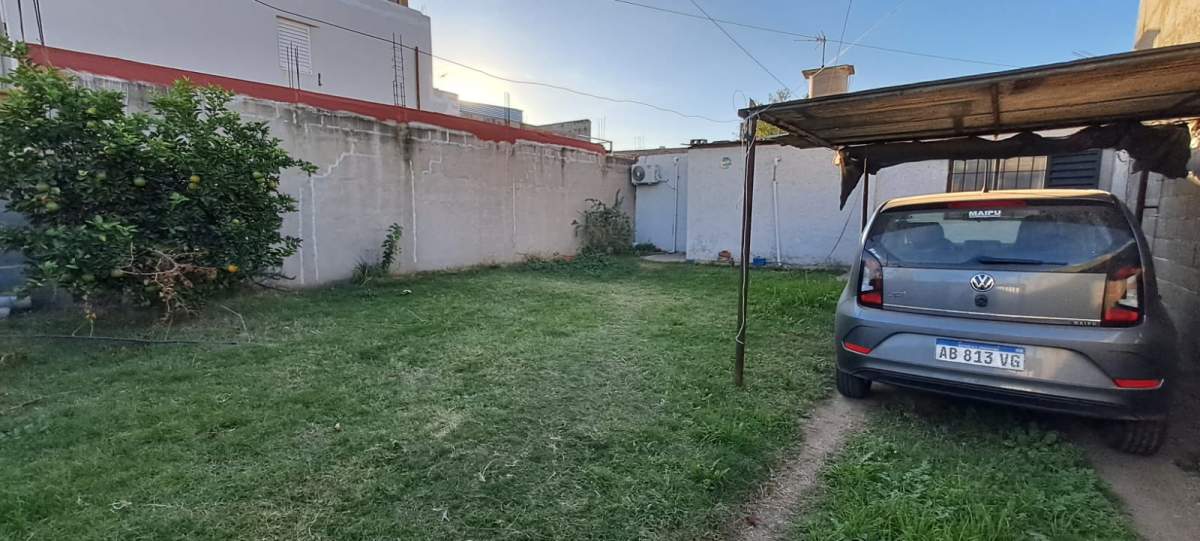 VENTA CASA  2 DORMITORIOS