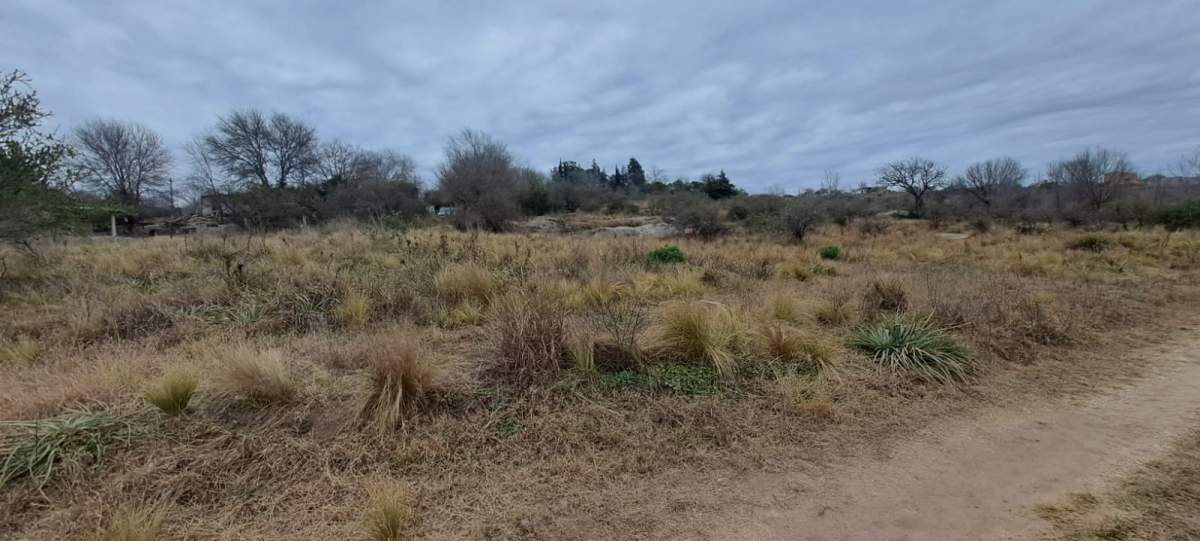 TERRENO  BIALET MASSE   FRENTE AL RIO