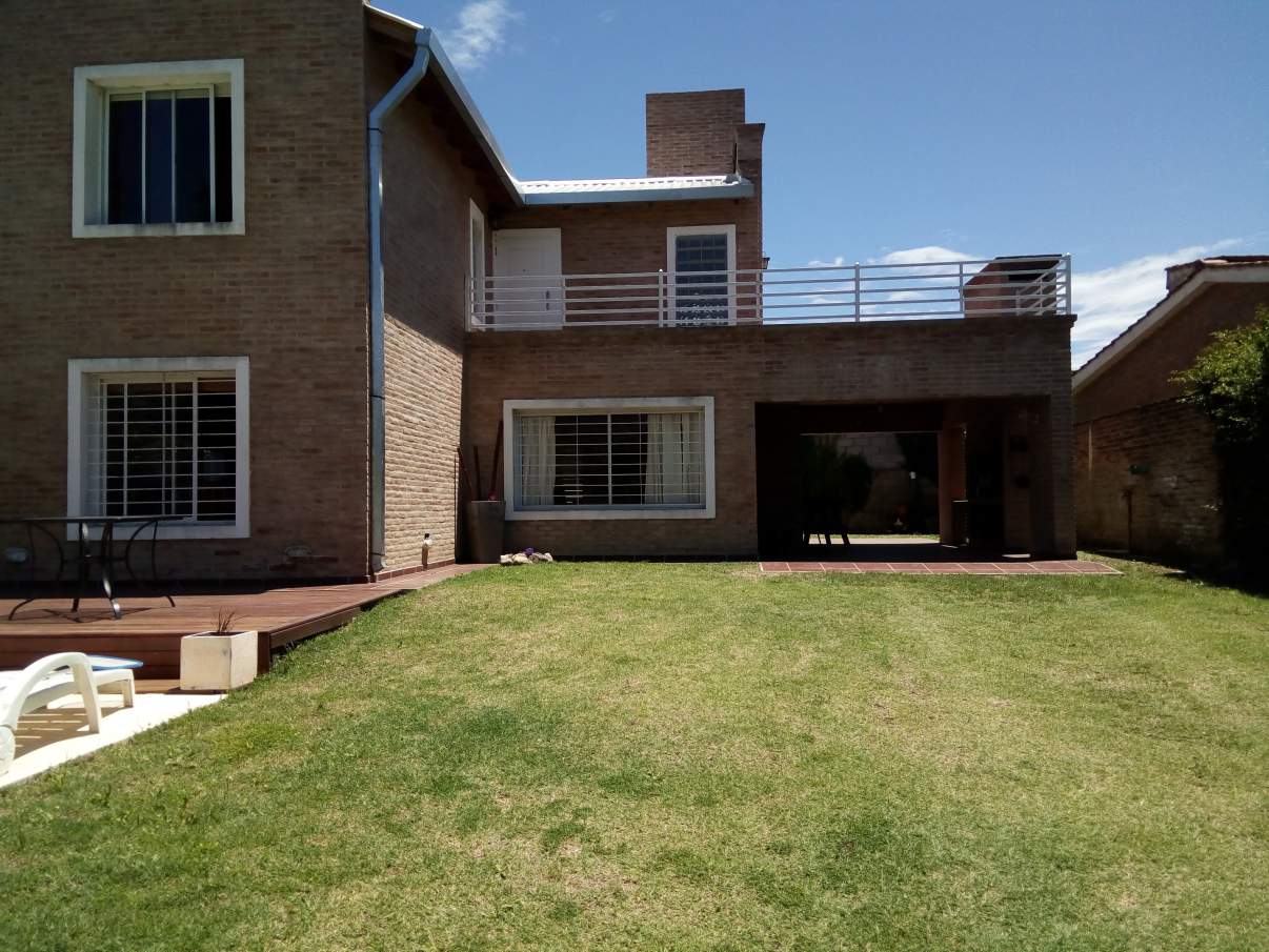Vendo casa: ubicada en San Antonio de Arredondo, a 46 kilómetros de la ciudad de Córdoba.