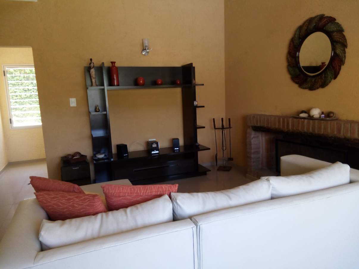 Vendo casa: ubicada en San Antonio de Arredondo, a 46 kilómetros de la ciudad de Córdoba.