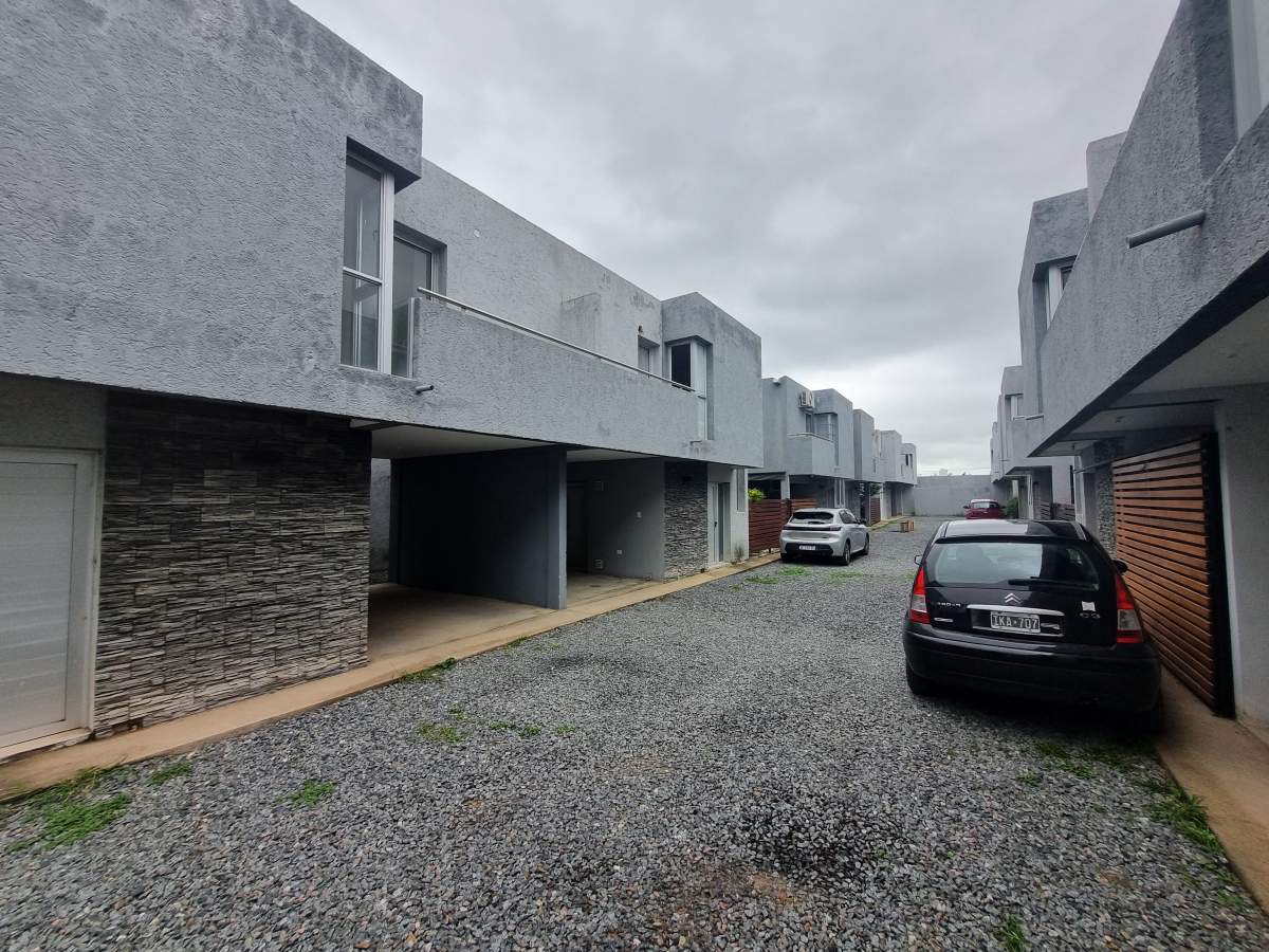 OPORTUNIDAD -VENTA DEPARTAMENTO 1 DORM 40 MTS CUB  HOUSING LOS ALGARROBOS 2 LA CALERA.
