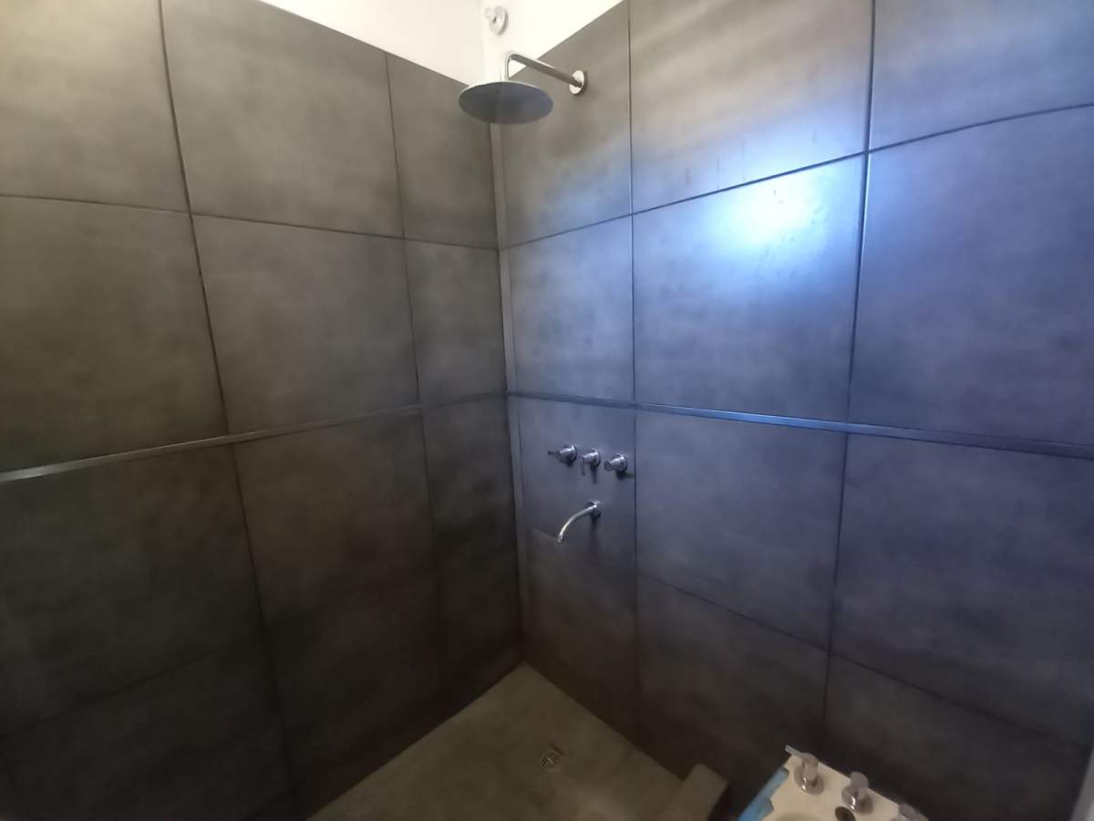 Se vende casa: Excelente propiedad ubicada en calle Paraíso esquina Los Aromos, Barrio Mi Valle Golf