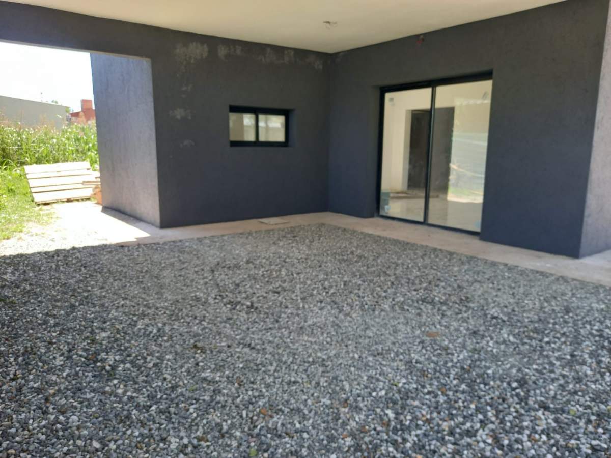 Se vende casa: Excelente propiedad ubicada en calle Paraíso esquina Los Aromos, Barrio Mi Valle Golf