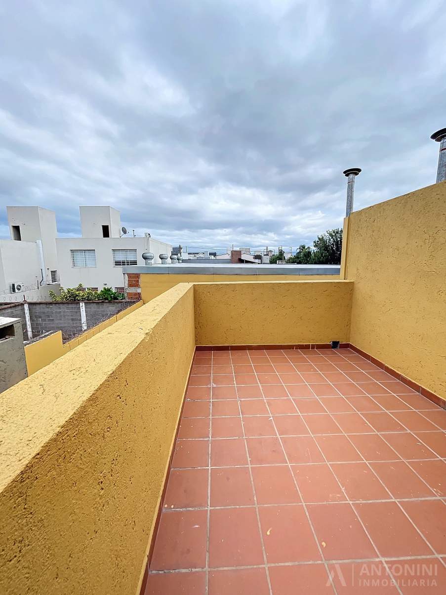 Duplex en venta de 2 dormitorios en Barrio Nuevo Poeta Lugones