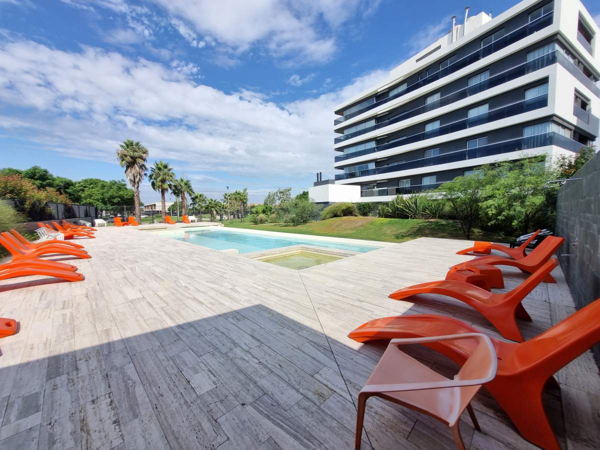 SUMMUM EXCELENTE DEPARTAMENTO 1 DORMITORIO CON COCHERA Y TERRAZA.