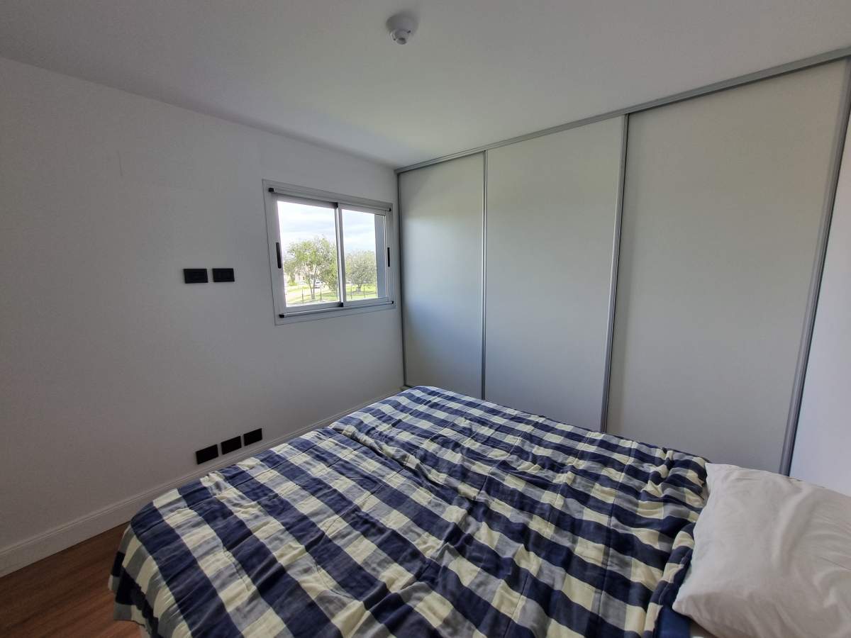 SUMMUM EXCELENTE DEPARTAMENTO 1 DORMITORIO CON COCHERA Y TERRAZA.