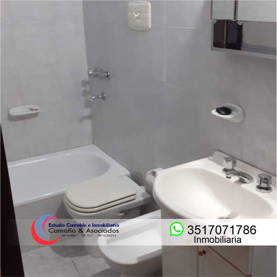 SE VENDE CASA  EN PARQUE LATINO