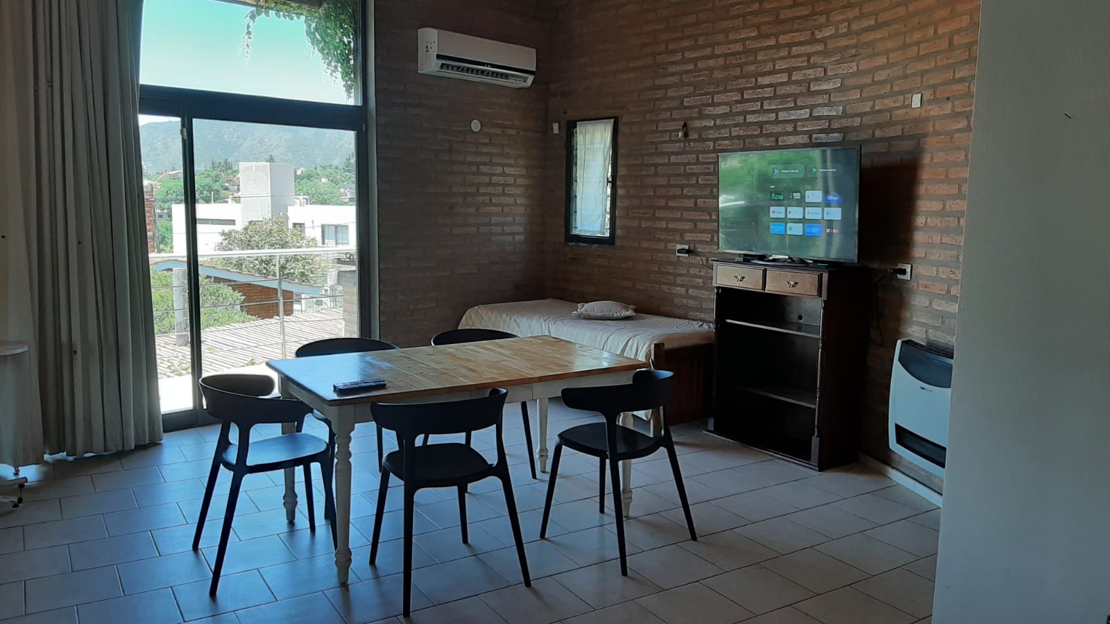CARLOS PAZ-BARRIO LA QUINTA,