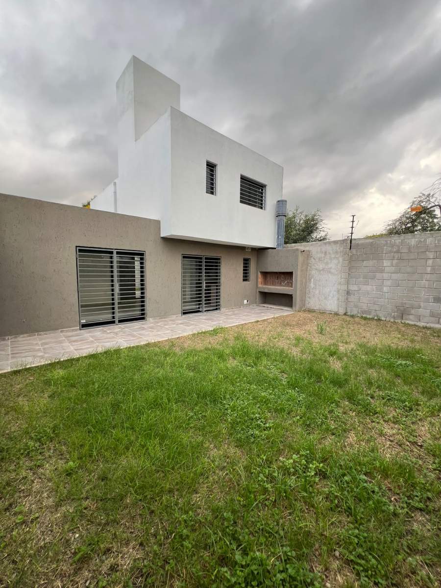 VENTA DUPLEX HOUSING YAMANAS A ESTRENAR-2 Dormitorios